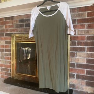 2XL LuLaRoe Julia